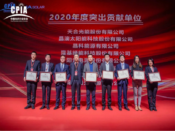 全體看過來！謝謝，謝謝！謝謝~